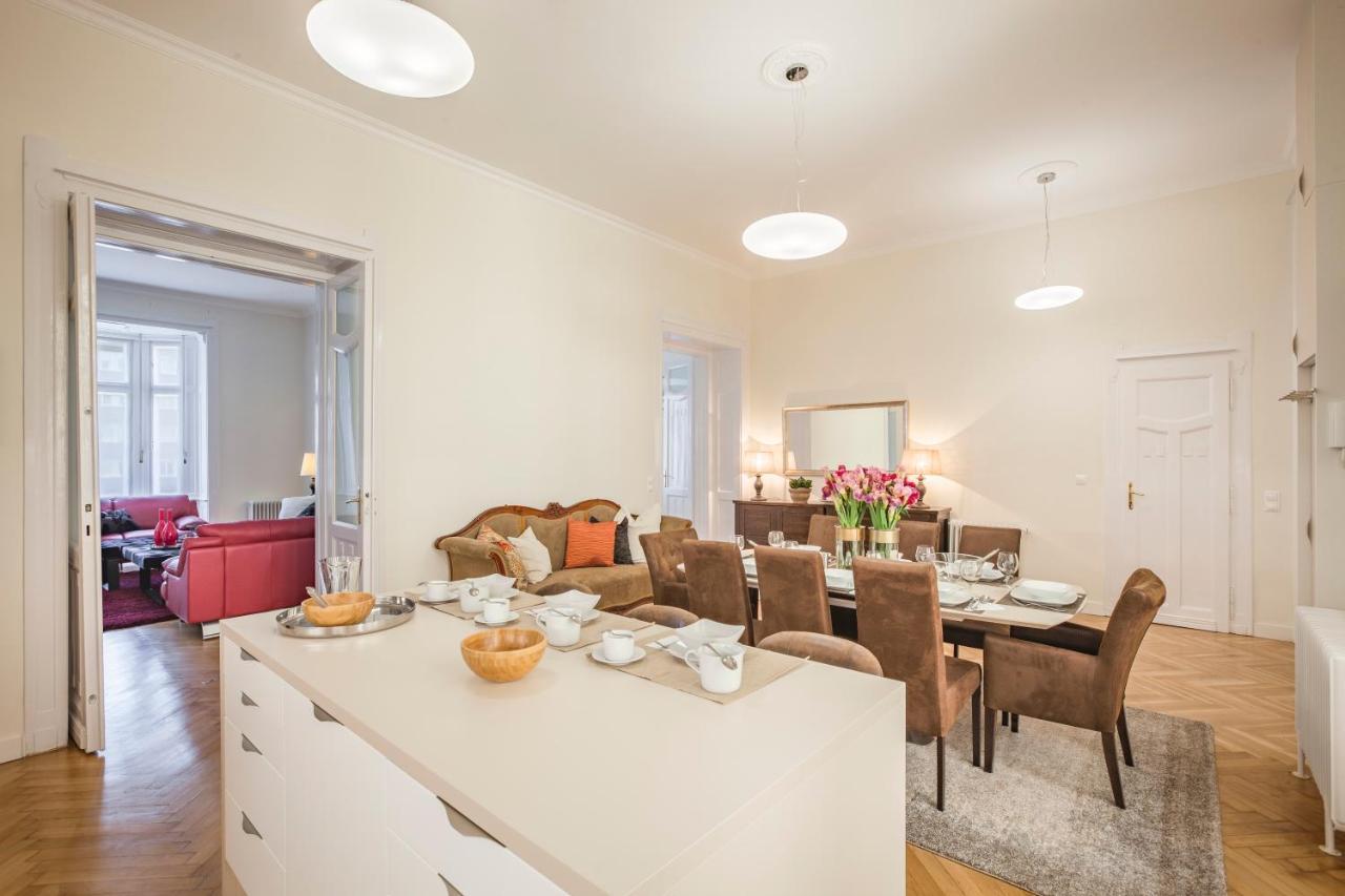 Modernized Unique Huge Central Apartment On 135Sqm Budapešť Exteriér fotografie