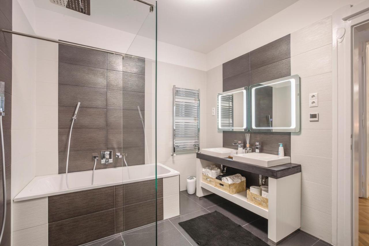 Modernized Unique Huge Central Apartment On 135Sqm Budapešť Exteriér fotografie
